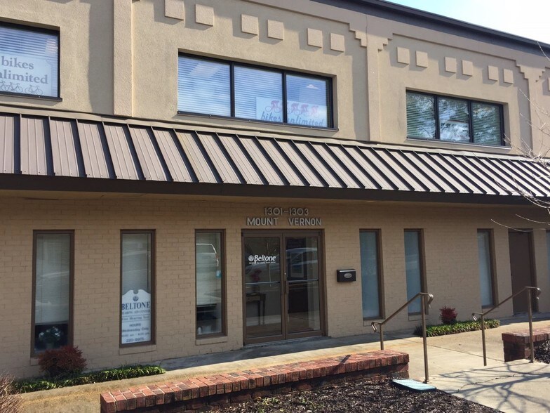 More Photos Of 230 Monticello Ave, Williamsburg Medical For Sale