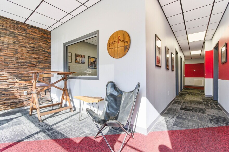 More Photos Of 13720 Aiken Rd, Louisville Warehouse For Lease