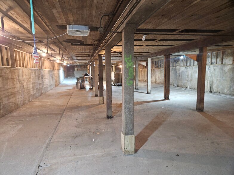 More Photos Of 51 Bank St, Orchard Park Warehouse For Sale