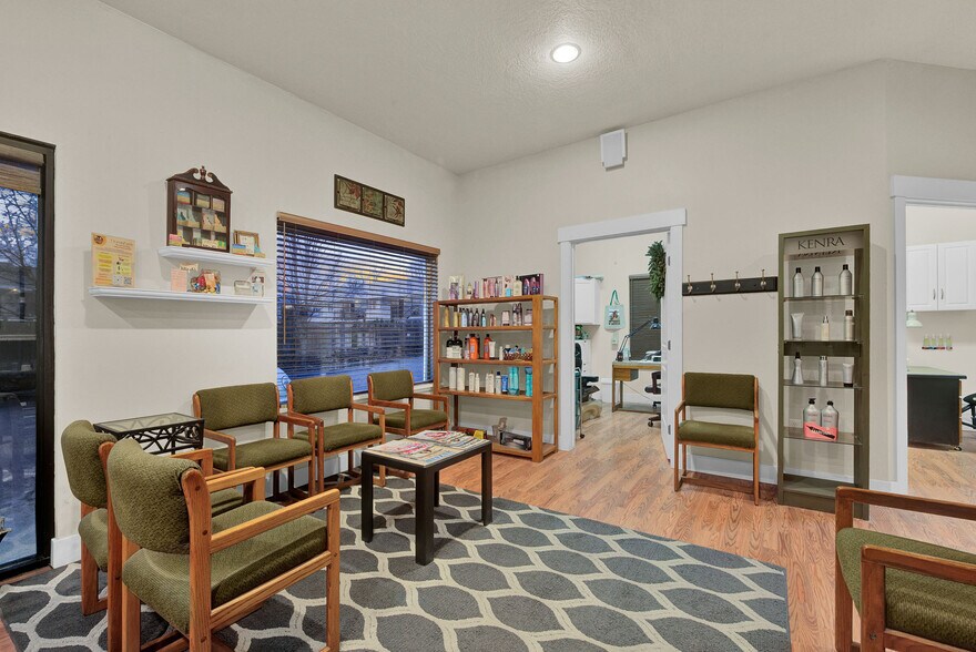 More Photos Of 4029 W State St, Boise Office For Sale