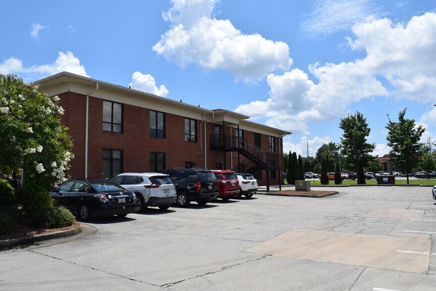 More Photos Of 8385 Cherokee Blvd, Douglasville Medical For Sale