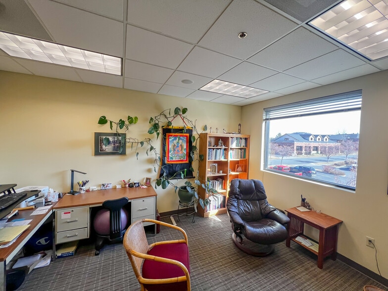 More Photos Of 400 SW Bluff Dr, Bend Medical For Lease