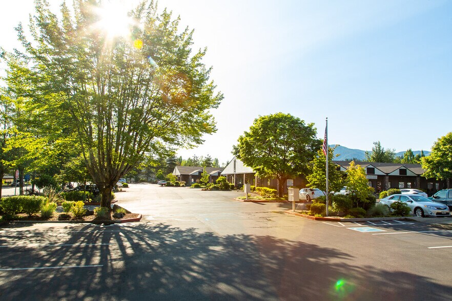 More Photos Of 1505 NW Gilman Blvd, Issaquah Office For Lease