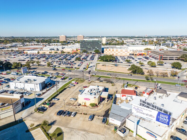 More Photos Of 7501 Bellaire Blvd, Houston Fast Food For Lease