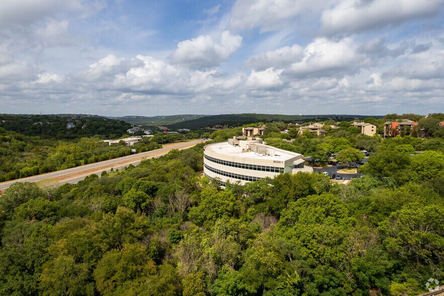 More Photos Of 9020 N Capital of Texas Hwy, Austin Office For Lease