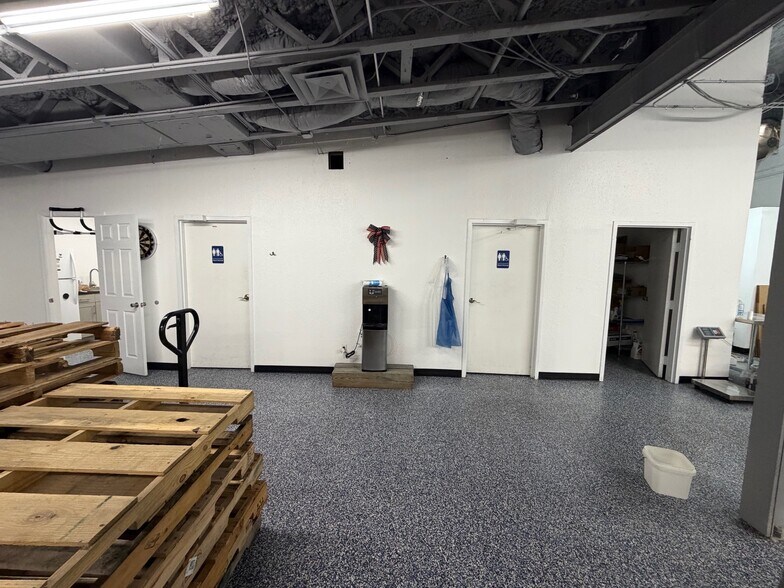 More Photos Of 6520 Fort King Rd, Zephyrhills Storefront Retail Office For Lease