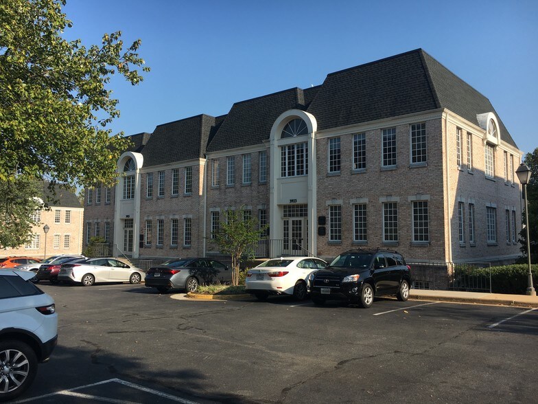 More Photos Of 3923 Blenheim Blvd, Fairfax Medical For Sale