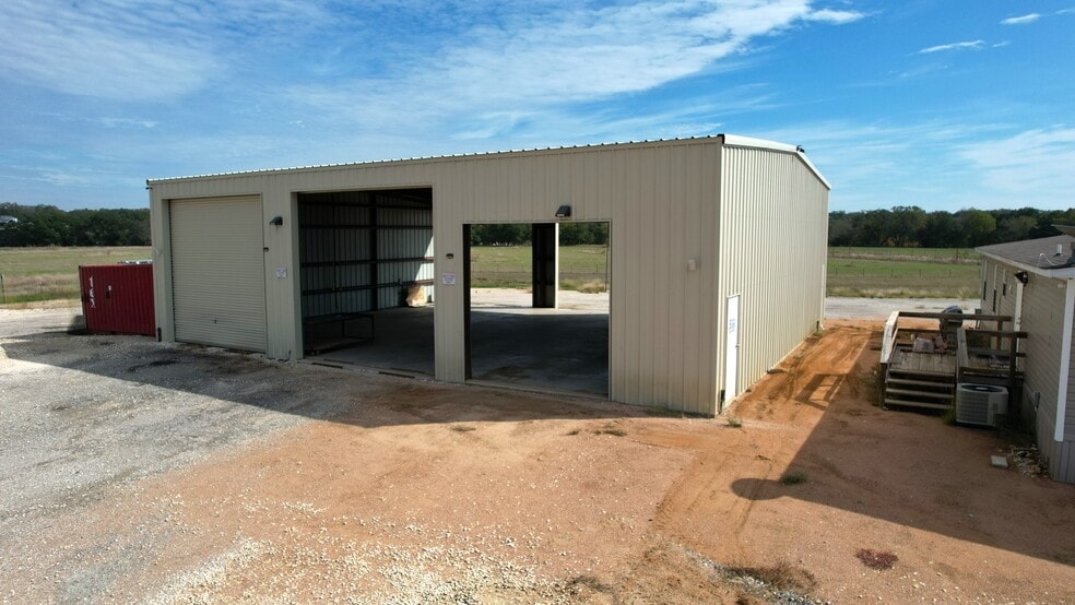 More Photos Of 3153 W Ammann Rd, Bulverde Light Manufacturing For Lease