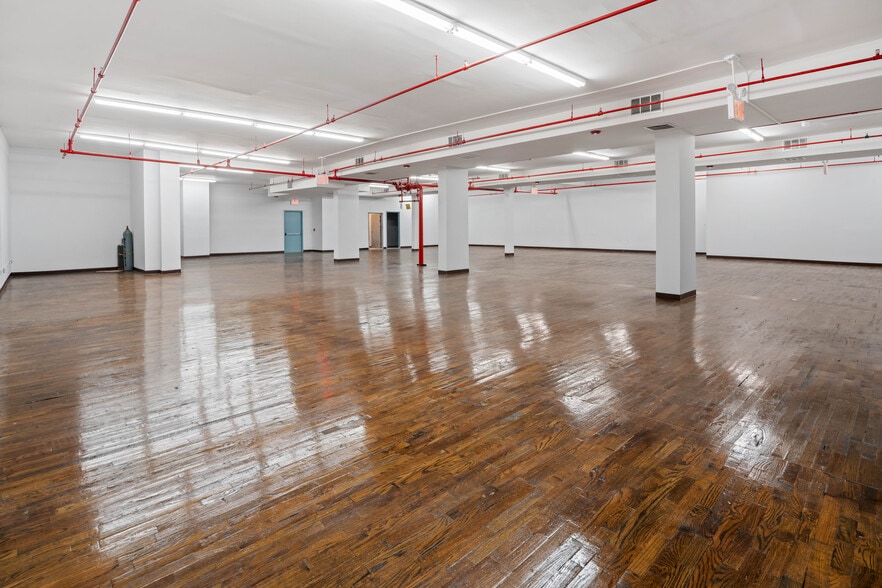 More Photos Of 2067 McDonald Ave, Brooklyn Storefront Retail Office For Lease