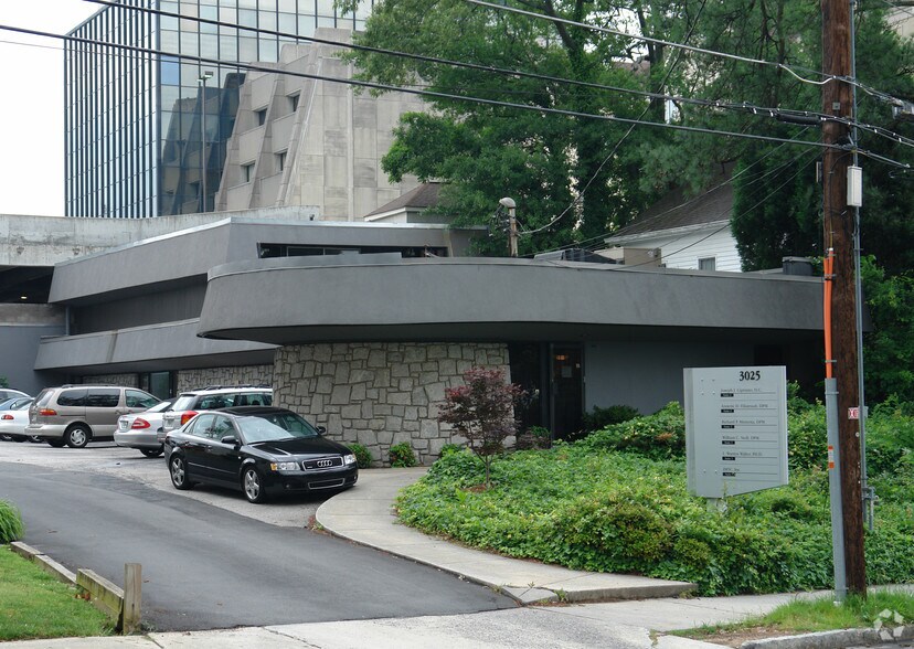 Primary Photo Of 3025 Maple Dr NE, Atlanta Loft Creative Space For Lease