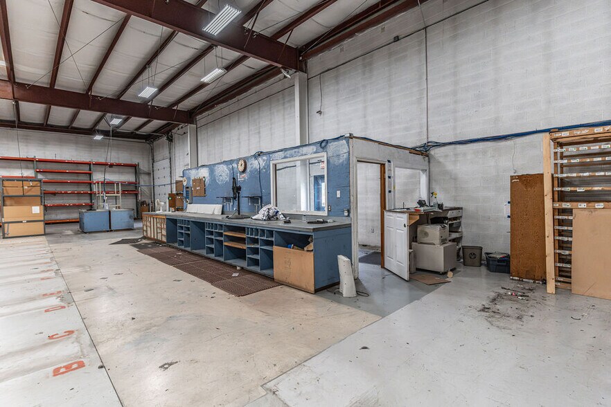 More Photos Of 3311 W Parkway Blvd, West Valley City Industrial For Sale