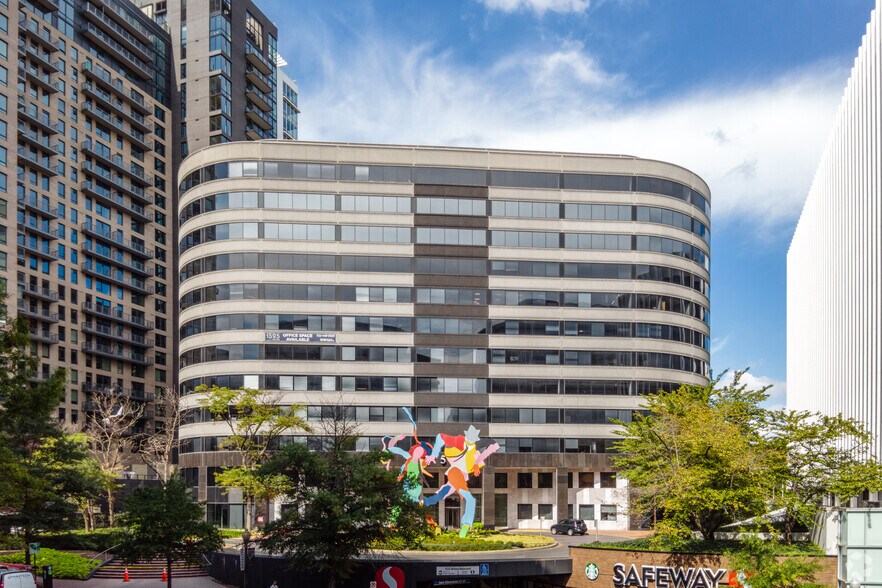 More Photos Of 1525 Wilson Blvd, Arlington Office For Lease