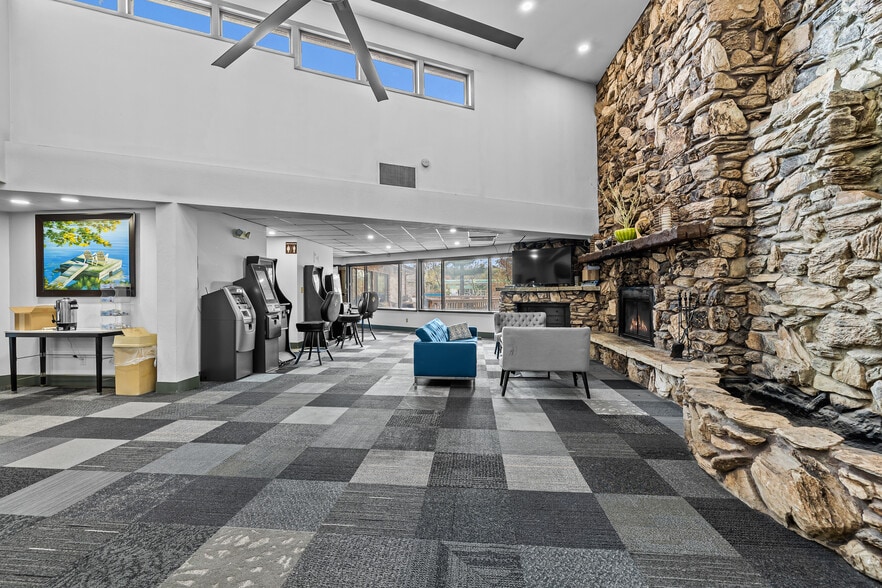 More Photos Of 5110 Main St, Stevens Point Hotel For Sale