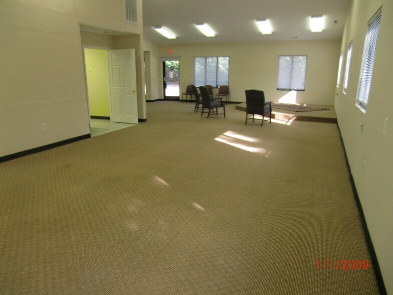 More Photos Of 500 E Wait Ave, Wake Forest Office For Lease