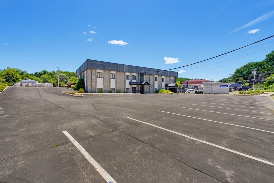 More Photos Of 572 Route 6, Mahopac Medical For Lease