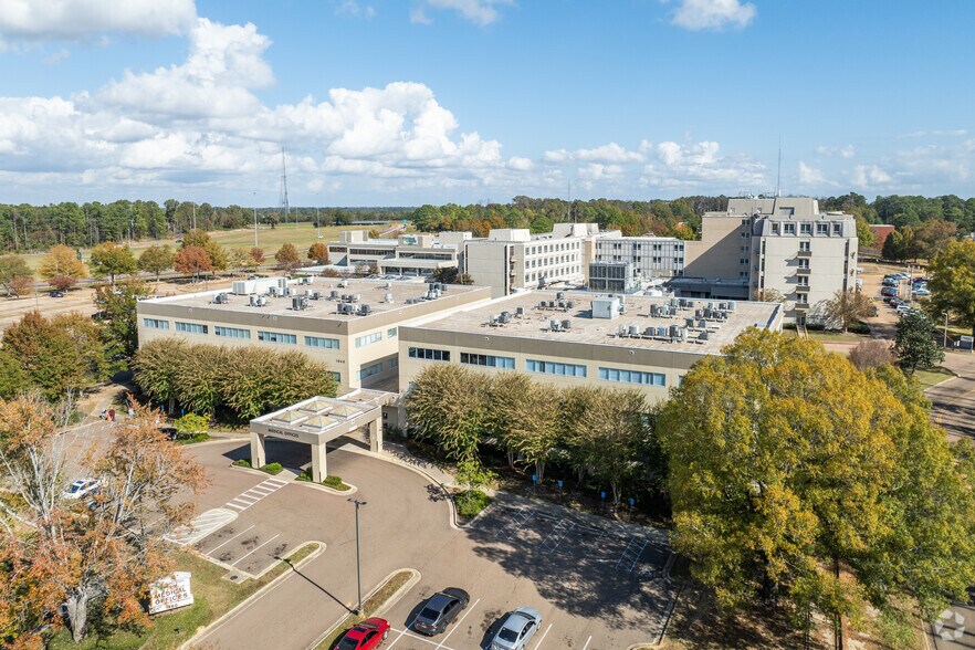 More Photos Of 1860 Chadwick Dr, Jackson Medical For Lease