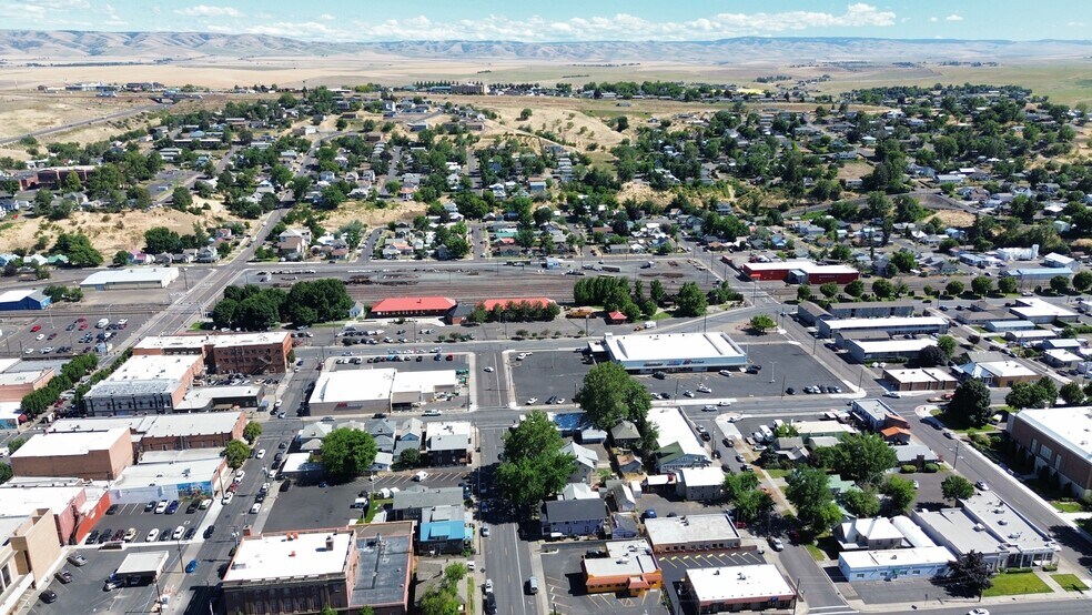 More Photos Of 336 SW Emigrant Ave, Pendleton Storefront For Sale