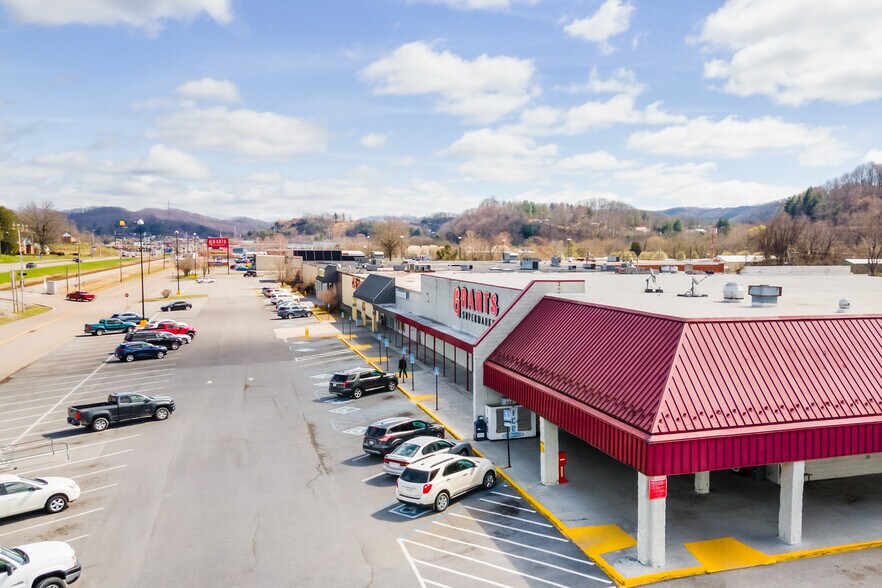 Primary Photo Of 2940 Clinch St, Richlands Unknown For Lease