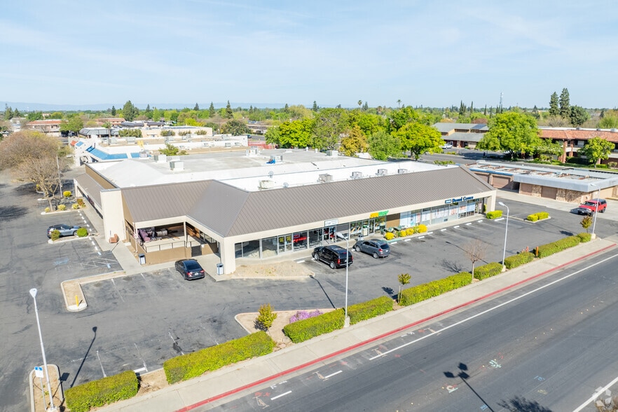 Primary Photo Of 106-108 W Main St, Woodland General Retail For Sale