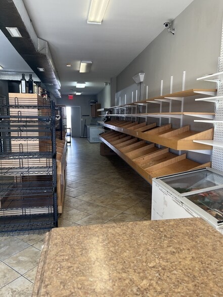 More Photos Of 427 W Broad St, Palmyra Freestanding For Sale