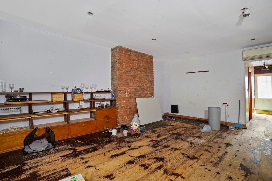 More Photos Of 296 Grand St, Brooklyn Apartments For Lease