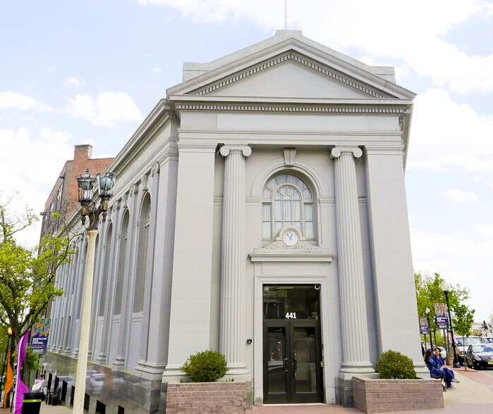 Primary Photo Of 441 Bloomfield Ave, Montclair Bank For Lease