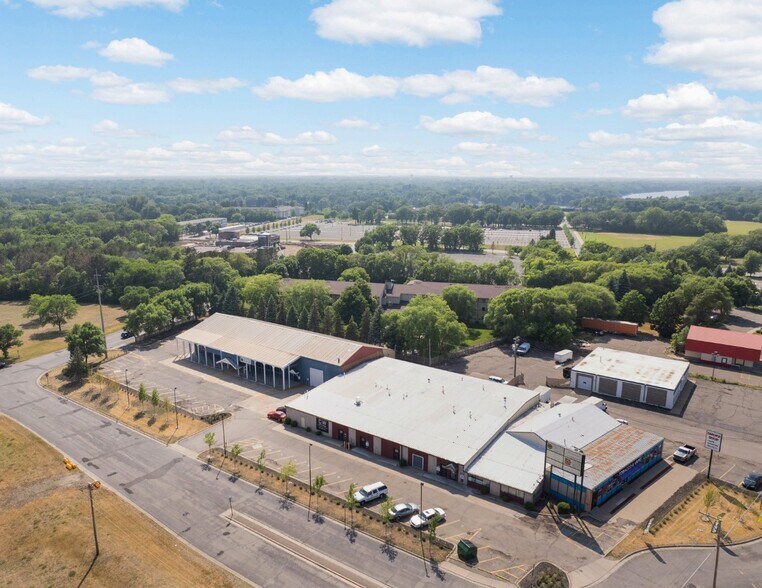 Primary Photo Of 3050 Coon Rapids Blvd NW, Coon Rapids Freestanding For Sale