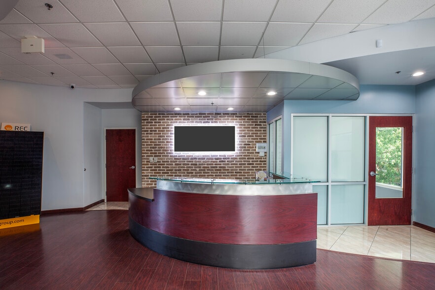 More Photos Of 685 S Ronald Reagan Blvd, Longwood Office For Lease