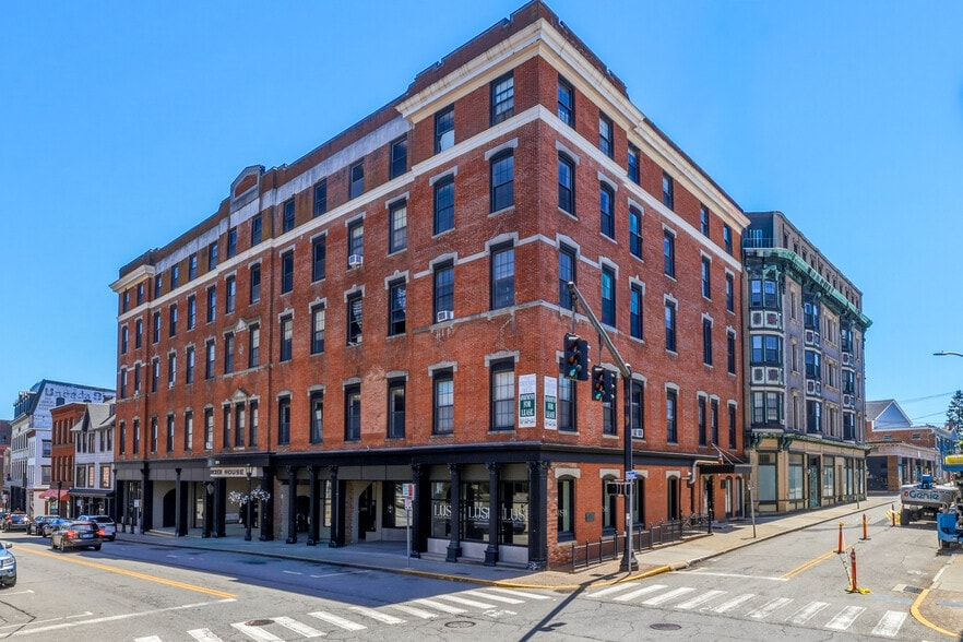 More Photos Of 35 Union St, New London Apartments For Sale