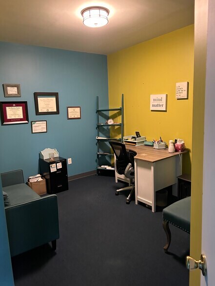 More Photos Of 63-17 Metropolitan Ave, Middle Village Warehouse For Lease