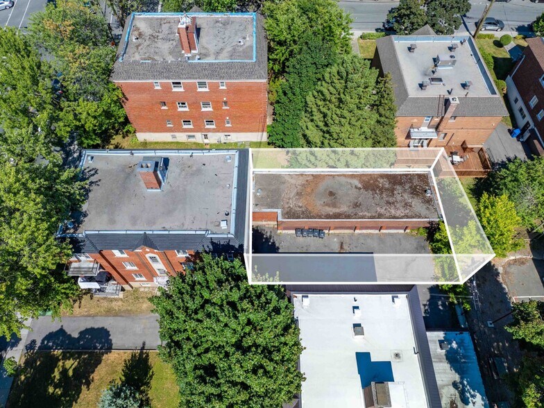 More Photos Of 2750 Av Van Horne, Montréal Apartments For Sale