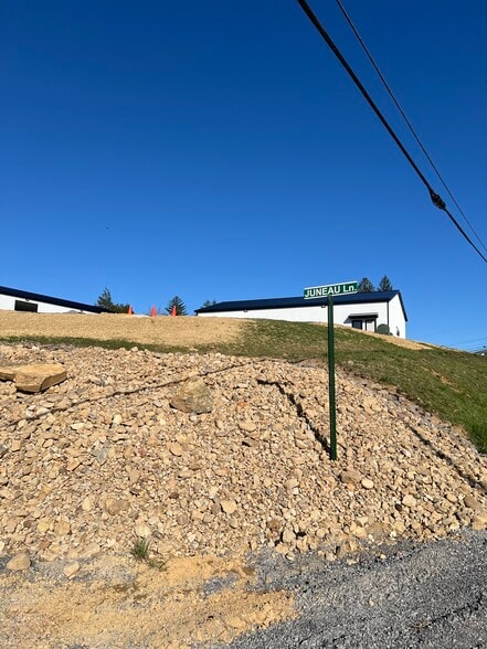 More Photos Of 8,18 Juneau Ln, Morgantown Light Distribution For Lease