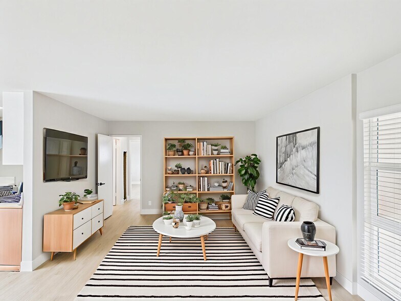 More Photos Of 221 S Nevada St, Oceanside Apartments For Sale