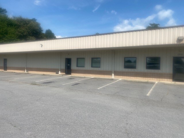 More Photos Of 100 Westside Dr, Asheville Warehouse For Lease