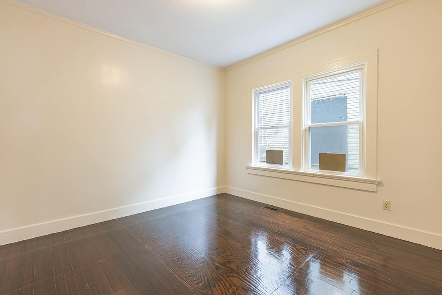 More Photos Of 3000 E 3rd St, Dayton Storefront Retail Residential For Sale