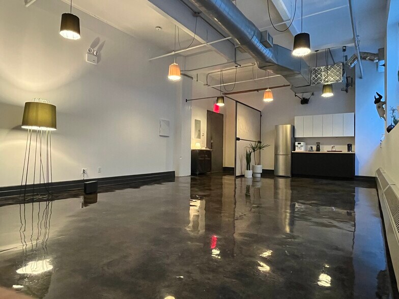 Primary Photo Of 45 Main St, Brooklyn Office For Lease