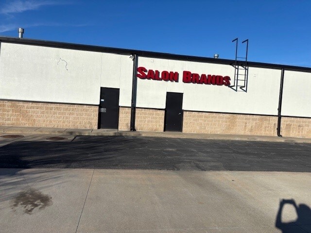 More Photos Of 4325 Vine St, Hays Storefront Retail Office For Lease