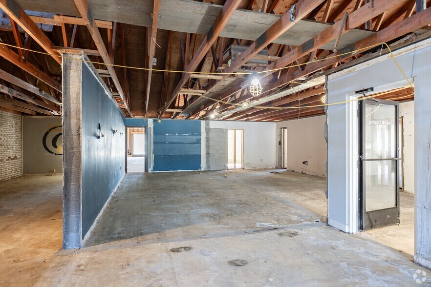 More Photos Of 950 J Clyde Morris Blvd, Newport News Hotel For Sale