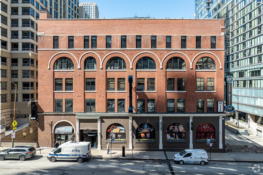 More Photos Of 444 N Wabash Ave, Chicago Office For Lease
