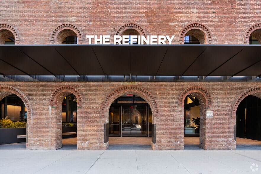 More Photos Of 300 Kent Ave, Brooklyn Office For Lease