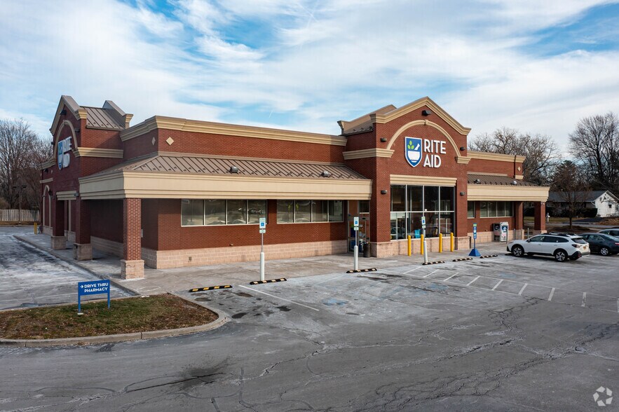 Primary Photo Of 539 N Main St, Canandaigua Drugstore For Sale