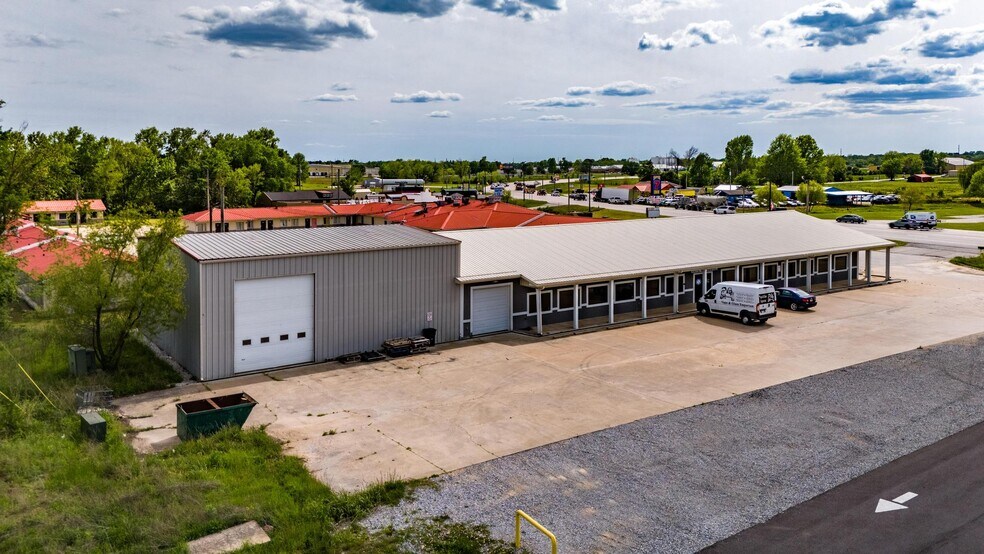 More Photos Of 1971 E US 412 Hwy, Siloam Springs General Retail For Sale