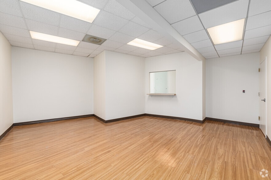 More Photos Of 6495 New Hampshire Ave, Hyattsville Unknown For Lease