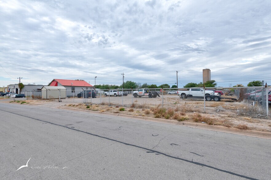 More Photos Of 442 Willow St, Abilene Land For Sale