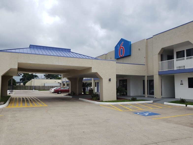 More Photos Of 15725 Bammel Village Dr, Houston Hotel For Sale