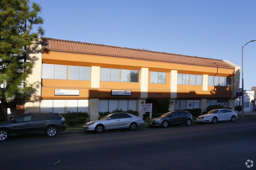 More Photos Of 7041 Owensmouth Ave, Canoga Park Office For Sale