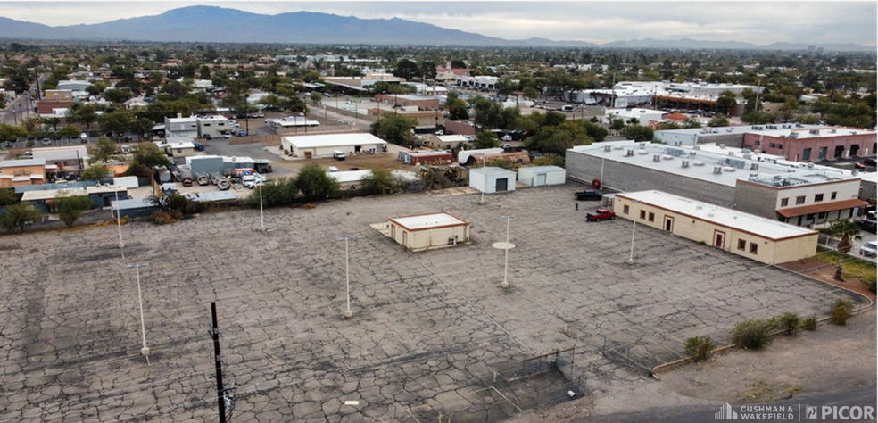 Primary Photo Of 3300 N Palo Verde Ave, Tucson Contractor Storage Yard For Sale