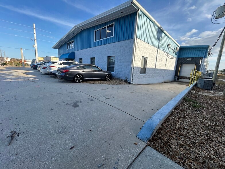 More Photos Of 275 Barnes Blvd, Rockledge Manufacturing For Lease
