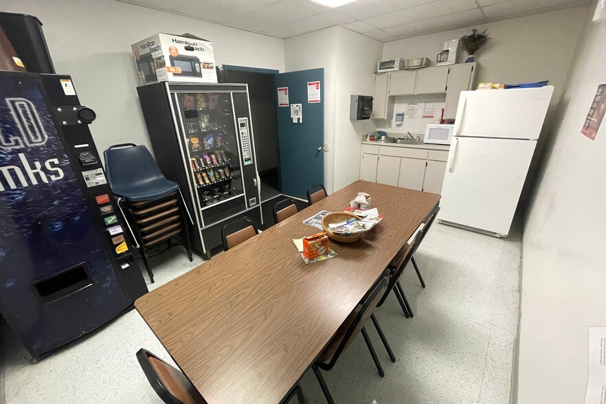 More Photos Of 255 W Main St, Bartow Office For Sale