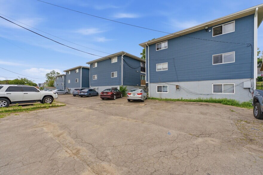 More Photos Of 802-816 15th Ave SW, Cedar Rapids Apartments For Sale